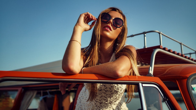 Woman sunglasses car rack fashion free wallpaper for desktop - medium preview image