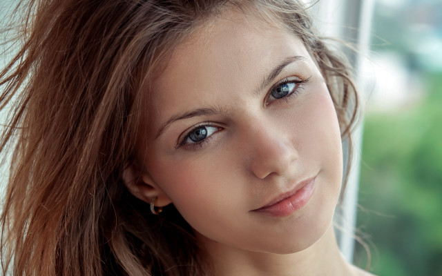 Smiling woman blue eyes white free wallpaper for desktop - medium preview image