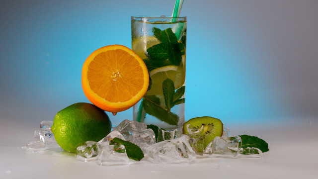 Glass water lime orange ice free wallpaper for desktop - medium preview image