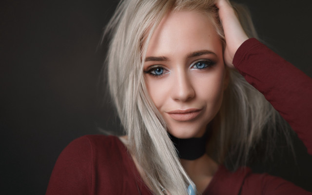 Elina karimova blonde pony tail free wallpaper for desktop - medium preview image