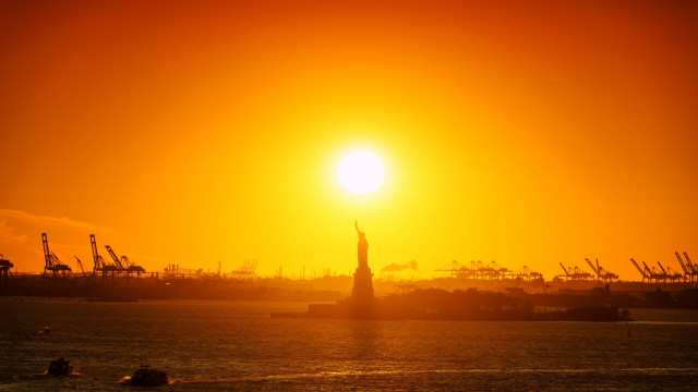Water sunset statue liberty mountain free wallpaper for desktop - medium preview image
