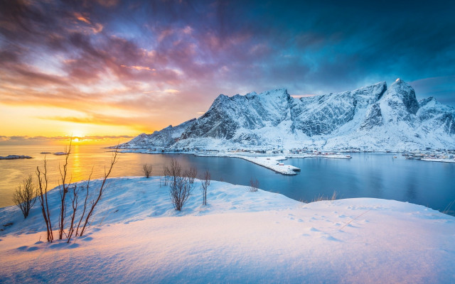 Snowy mountain lake sunset clouds free wallpaper for desktop - medium preview image