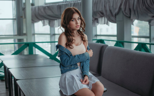 Elina karimova portrait blurry indoor #2 free wallpaper for desktop - medium preview image