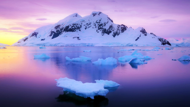 Snowy mountain water icebergs sunset free wallpaper for desktop - medium preview image
