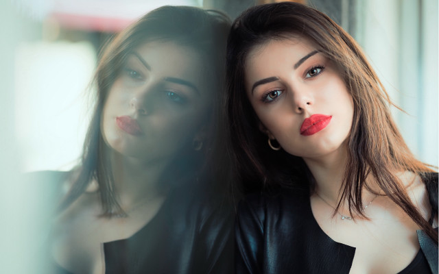 Elina karimova portrait red lipstick free wallpaper for desktop - medium preview image