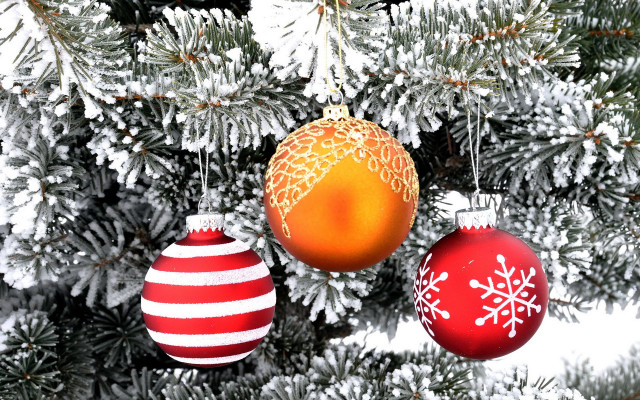 Ornaments snowy tree kimono folk free wallpaper for desktop - medium preview image