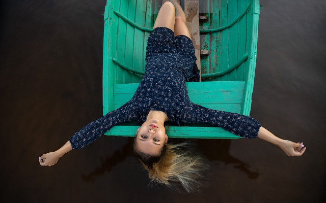 Woman boat water portrait blonde free wallpaper for desktop - medium preview image