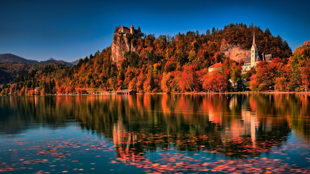 Castle lake autumn leaves magic free wallpaper for desktop - medium preview image