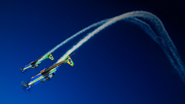 Airplanes sky smoke trails blue free wallpaper for desktop - medium preview image