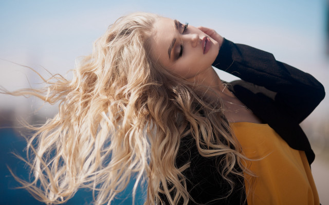 Blonde hair wind blown portrait free wallpaper for desktop - medium preview image