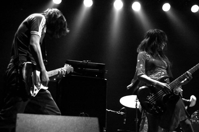 Man woman guitar concert stage free wallpaper for desktop - medium preview image