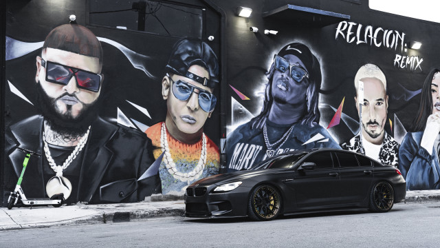 Car wall graffiti group boys free wallpaper for desktop - medium preview image