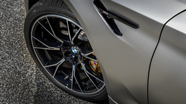 Car wheel street blackrim yellowbrake free wallpaper for desktop - medium preview image