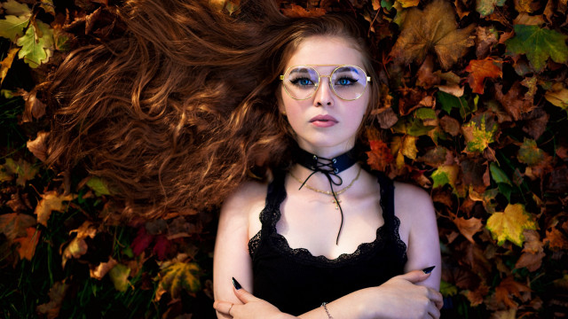 Woman glasses choker leaves autumn free wallpaper for desktop - medium preview image