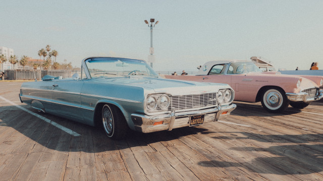 Vintage old cars parking lot free wallpaper for desktop - medium preview image