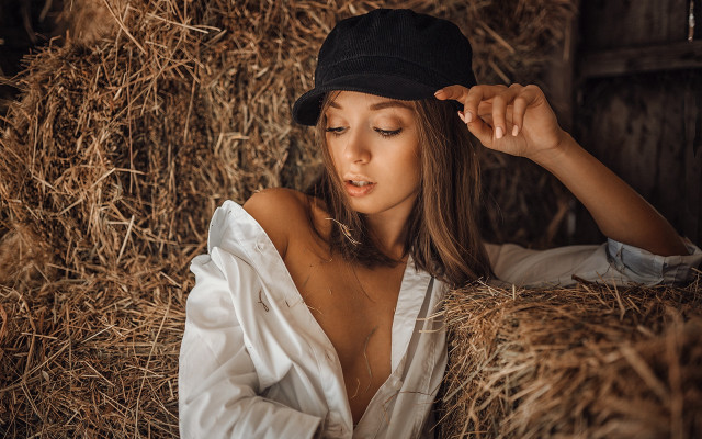 Woman hat hay bales portrait free wallpaper for desktop - medium preview image
