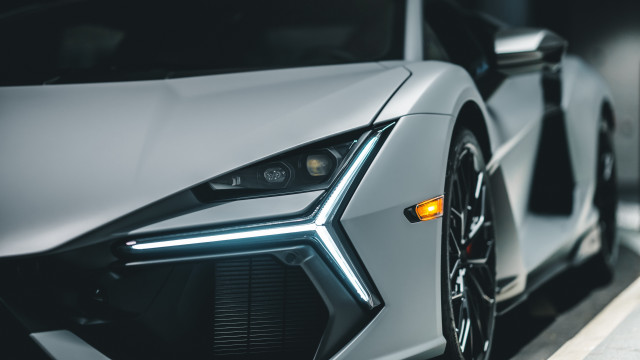 Silver sports car white stripe free wallpaper for desktop - medium preview image