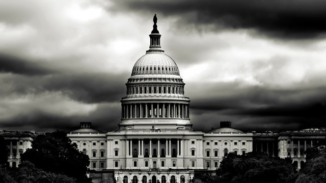 Black white capitol storm clouds free wallpaper for desktop - medium preview image