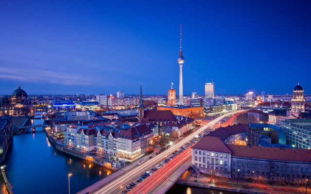 Berlin secession bridge river cityscape free wallpaper for desktop - medium preview image