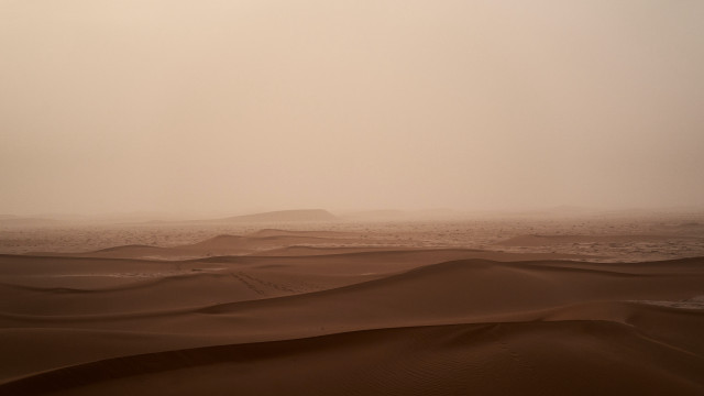 Desert sanddunes hills foggy sunset free wallpaper for desktop - medium preview image