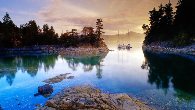 Lake boat mountain trees sunset free wallpaper for desktop - medium preview image