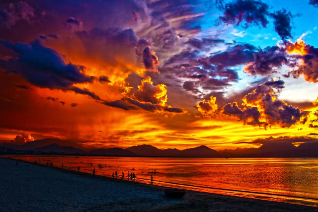 Colorful sunset beach people walking free wallpaper for desktop - medium preview image