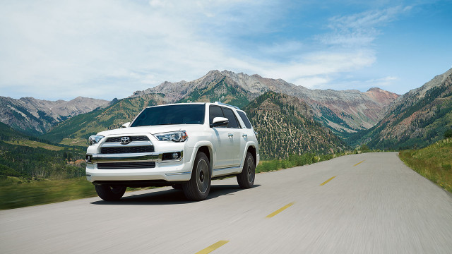 White suv mountain road blue free wallpaper for desktop - medium preview image