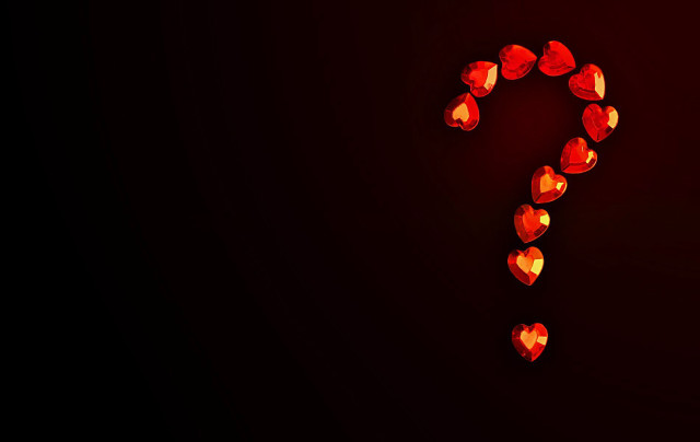 Hearts question mark dark background free wallpaper for desktop - medium preview image
