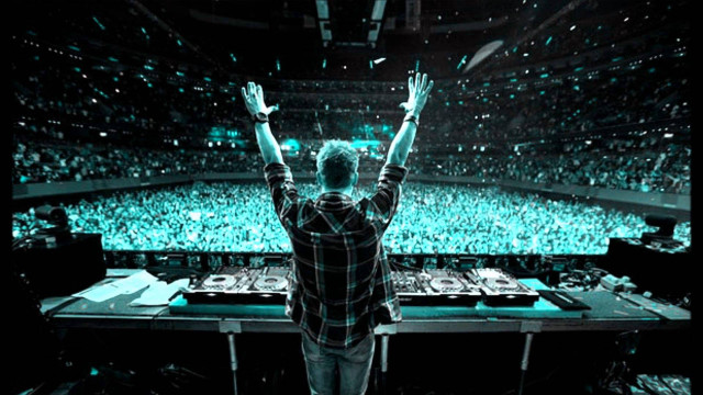 Dj crowd concert hands up free wallpaper for desktop - medium preview image