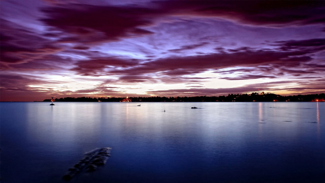 Night water purple sky boats free wallpaper for desktop - medium preview image