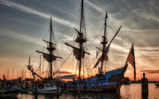 Large boat dock sunset flag free wallpaper for desktop - medium preview image