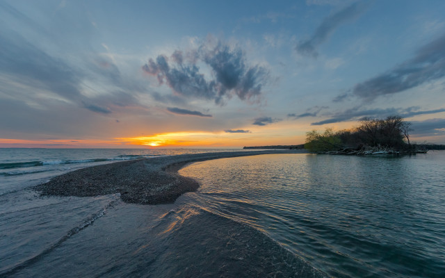 Sunset water island cityscape mountains free wallpaper for desktop - medium preview image