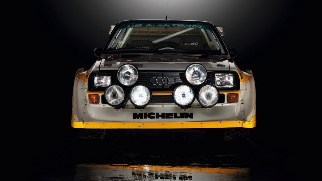 Yellow bumper car headlights dark free wallpaper for desktop - medium preview image