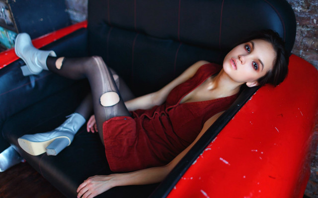 Elina karimova fashion couch highheels free wallpaper for desktop - medium preview image