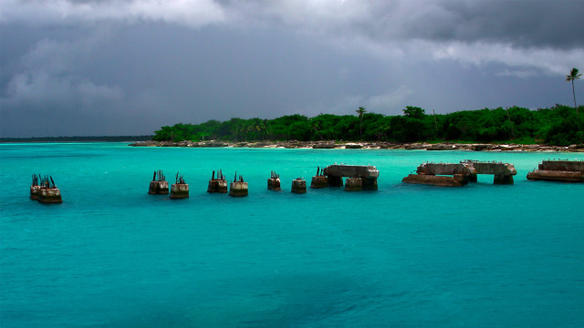 Boats ocean forest hills cloudy free wallpaper for desktop - medium preview image