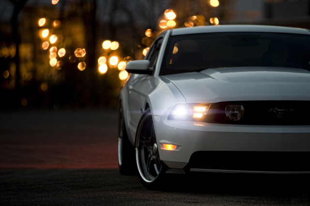 White mustang car night lights free wallpaper for desktop - medium preview image