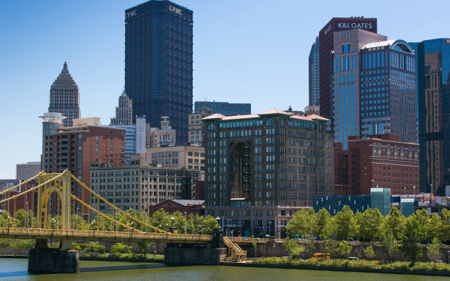 Bridge river city skyline architecture free wallpaper for desktop - medium preview image