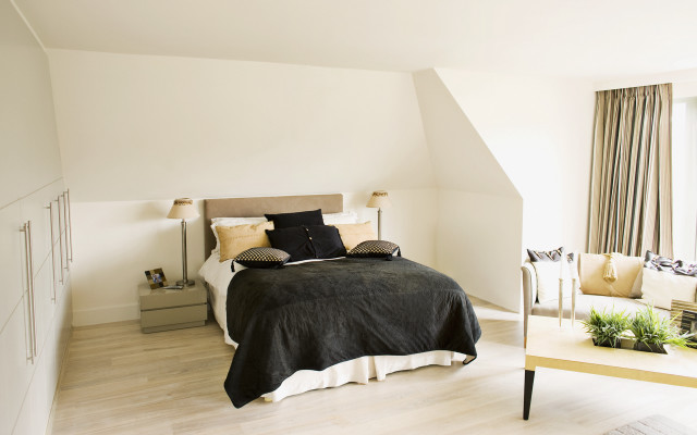 Bedroom desk window curtains chair free wallpaper for desktop - medium preview image