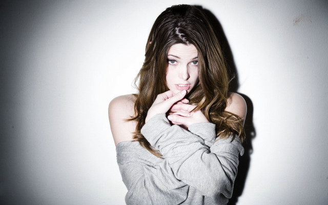 Aramenta dianthe vail blackwhite seductive free wallpaper for desktop - medium preview image