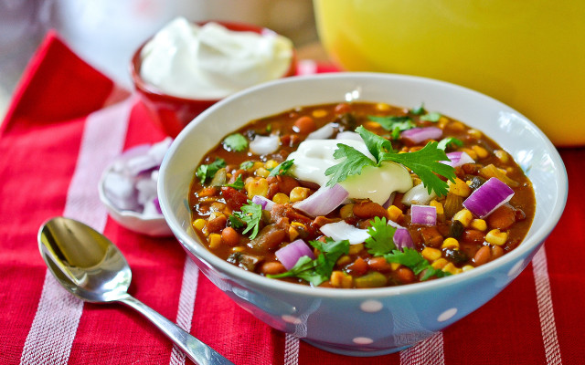 Bowl chili sour cream cilantro free wallpaper for desktop - medium preview image