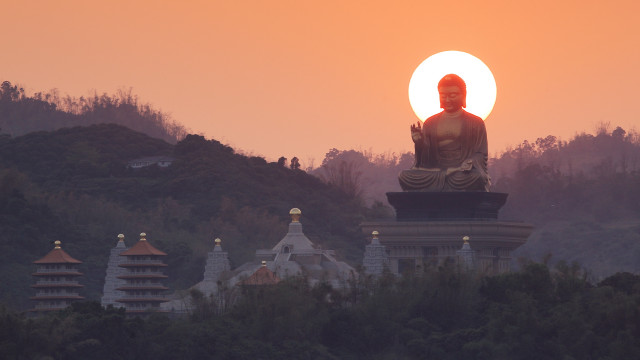 Buddha sunset mountain pagodas fullmoon free wallpaper for desktop - medium preview image