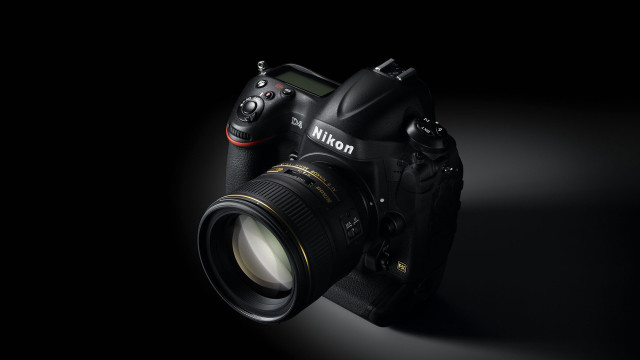 Camera lens flash photorealism nikon free wallpaper for desktop - medium preview image