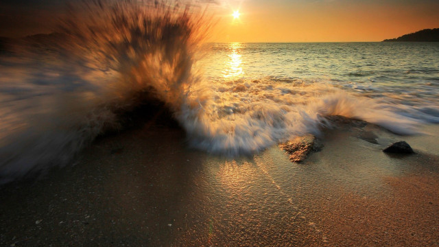 Wave sunset beach fireworks reflection free wallpaper for desktop - medium preview image