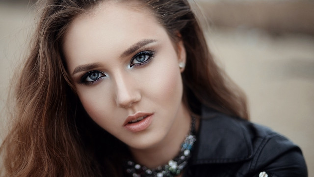 Elina karimova blue eyes black #2 free wallpaper for desktop - medium preview image