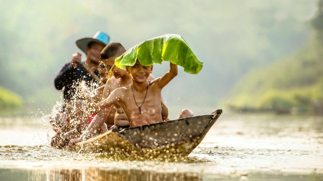 River boat banana group outdoor free wallpaper for desktop - medium preview image