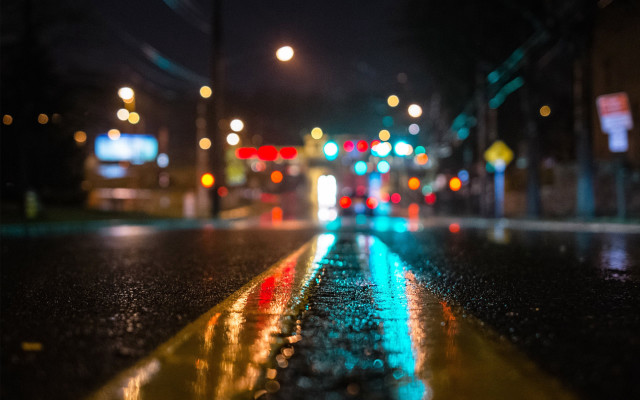 Wet street traffic lights night #2 free wallpaper for desktop - medium preview image