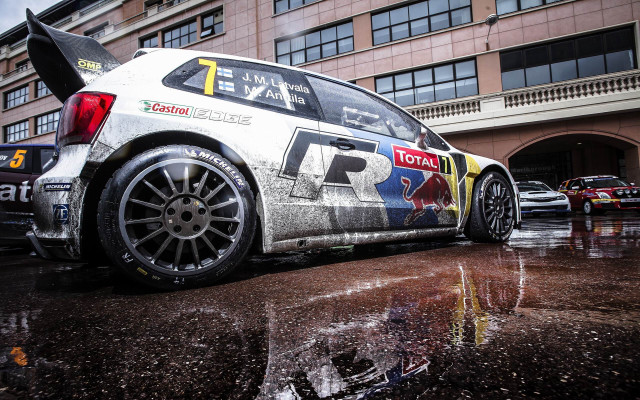 Car painted rain cityscape tiltshift free wallpaper for desktop - medium preview image