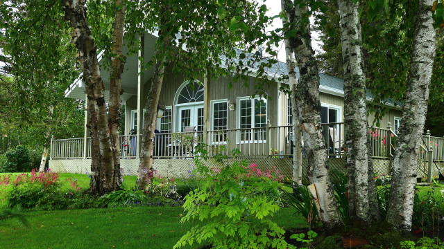 House porch deck trees flowers free wallpaper for desktop - medium preview image