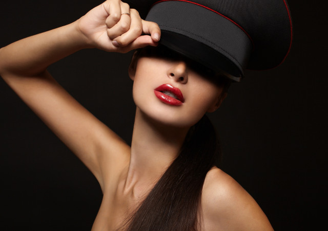 Woman hat redlips blackbackground fashion free wallpaper for desktop - medium preview image