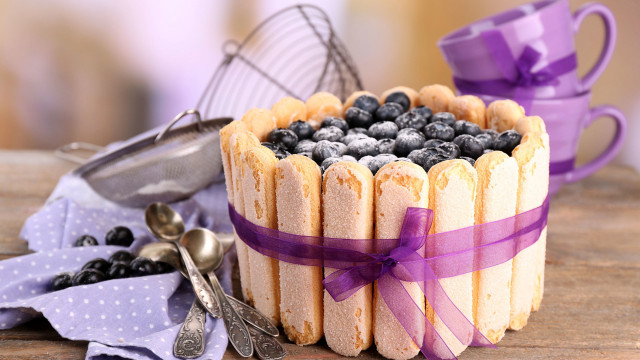 Blueberry cake basket purple ribbon free wallpaper for desktop - medium preview image
